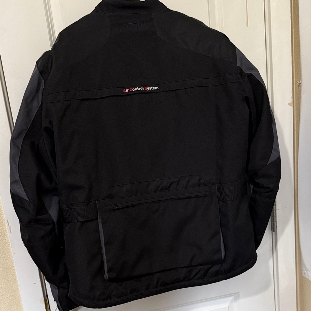 Heated Performance Jacket - Black and Gray - Picture 12 of 17